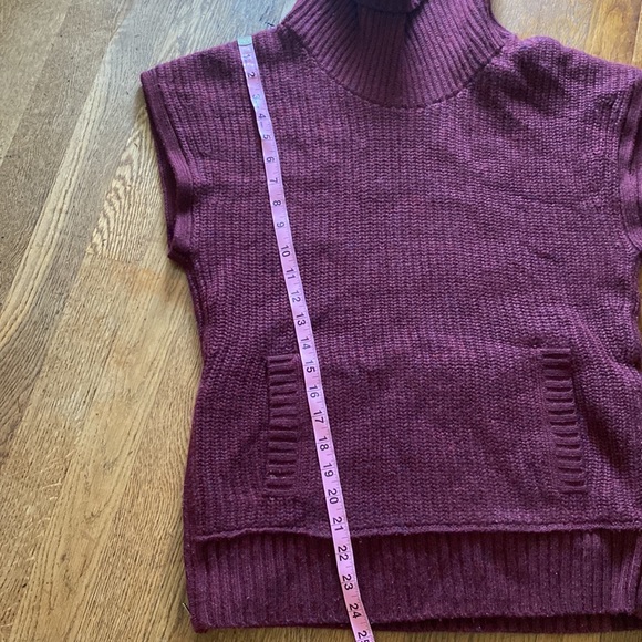 Club Monaco Italian Cashmere Turtleneck Sweater - Picture 9 of 11